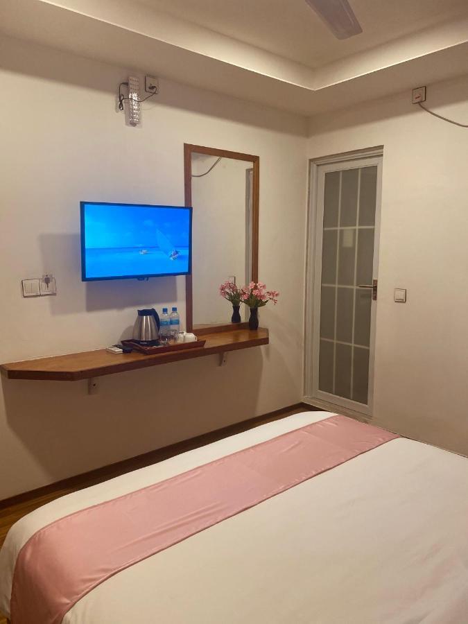 Pearlshine Retreat Maldives Hotel Gulhi Buitenkant foto