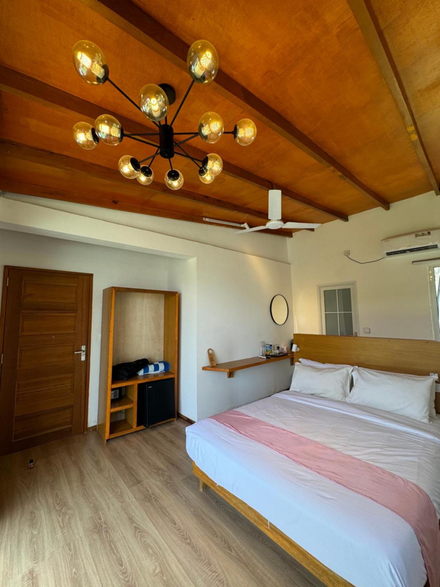Pearlshine Retreat Maldives Hotel Gulhi Buitenkant foto